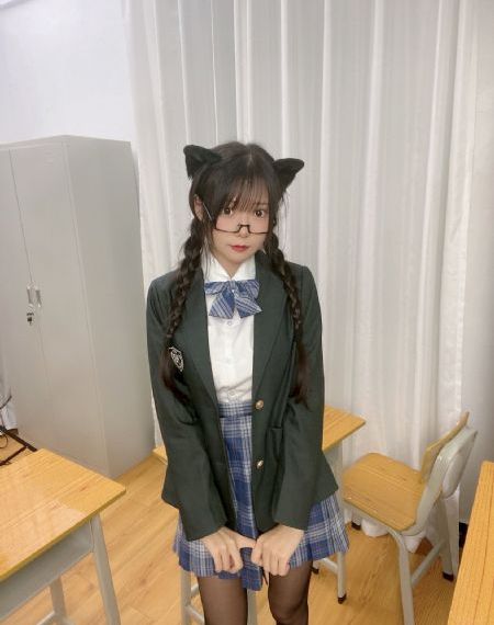 二次元黄色片_免费正片国语