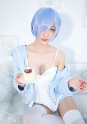 肉欲满园NP高H_720电影在线看